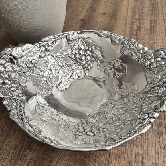 Beautiful Silver Bowl | Grapevine Design - Picture 1 of 6